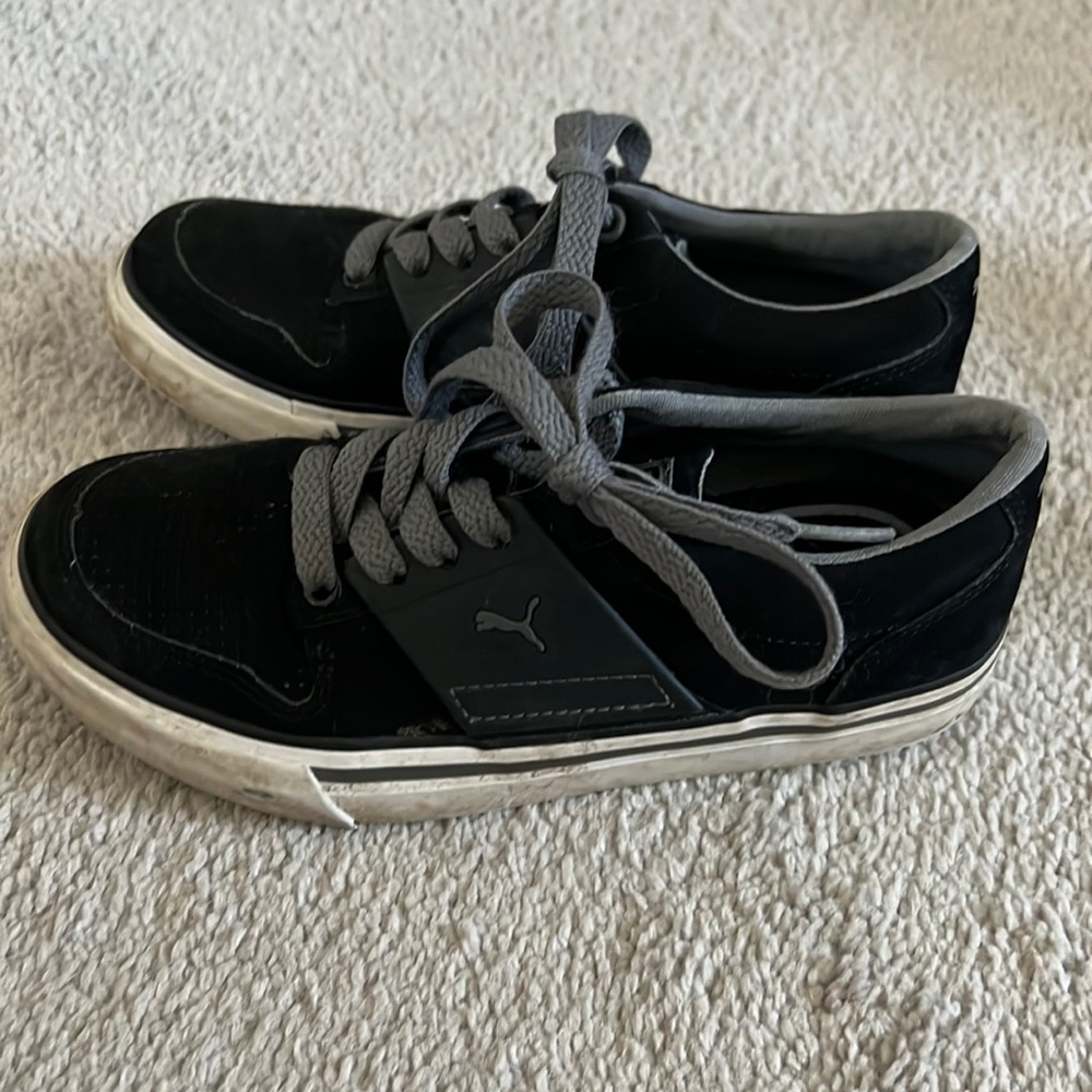 Puma boys suede size 13
